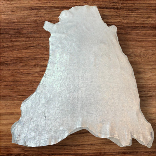 Cuir d'agneau - Stretch Métallisé Silver (fond gris)