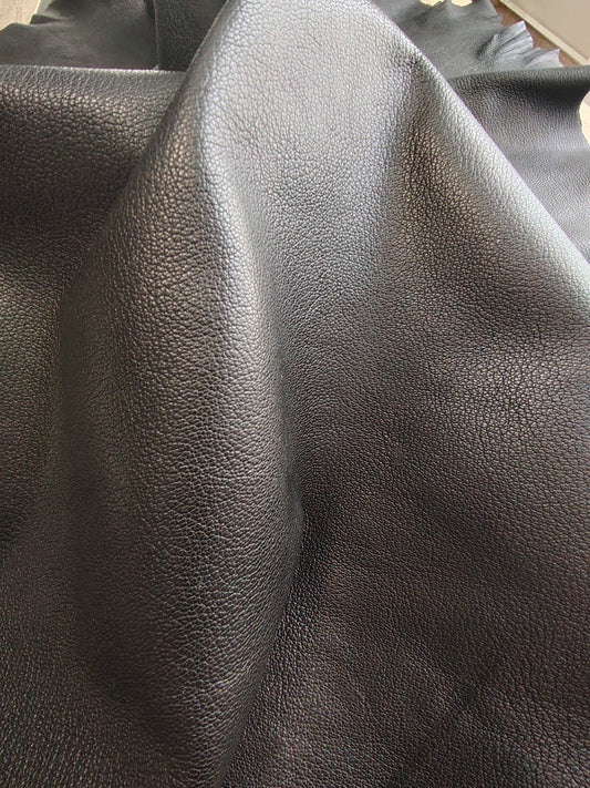 Cuir de chèvre noir brillant